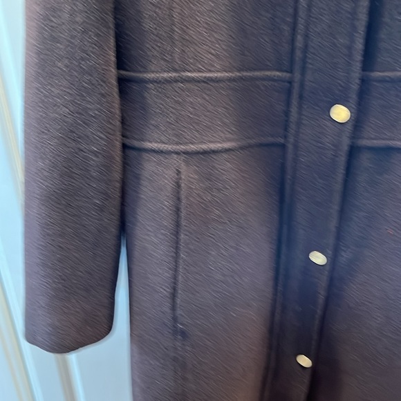 Ellen Tracy woman’s wool blend coat with front snaps and zipper - Picture 4 of 6
